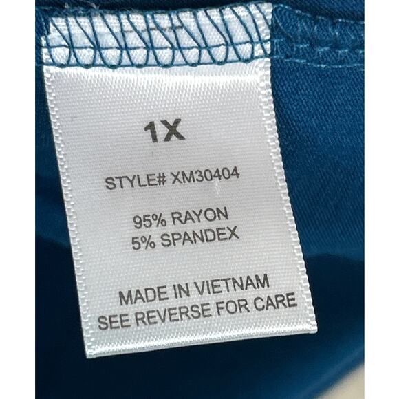 Blue Mood Women’s Plus 1X Blue Embroidered 3/4 Bell Sleeve Blouse Top NEW - Picture 4 of 5